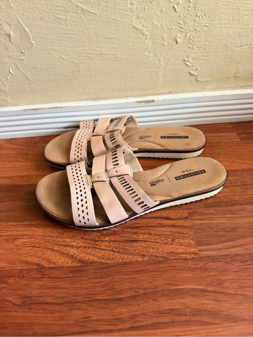Clarks Nude/Tan Leather Slide Sandals with Cutout Straps - Picture 3 of 5